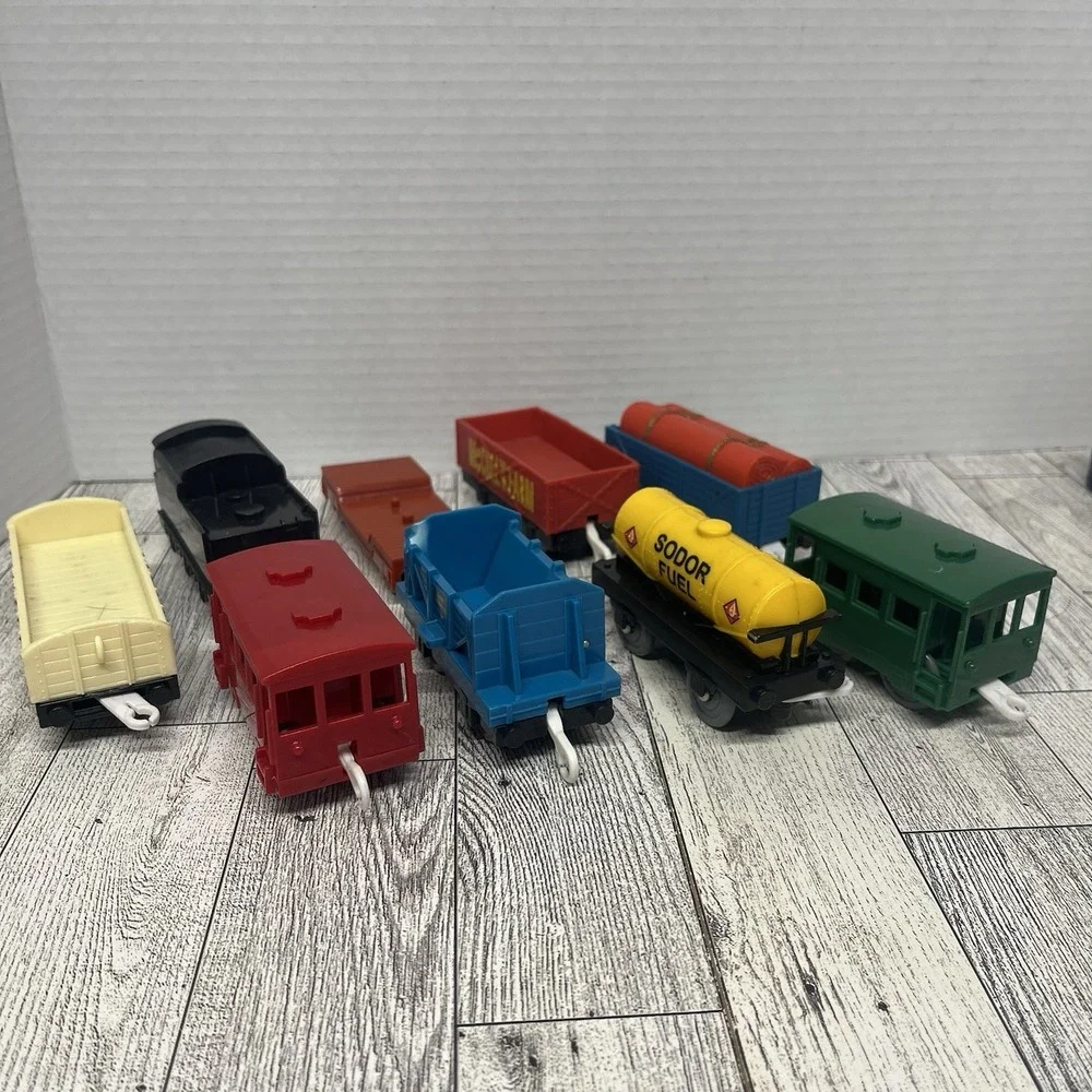 Thomas TrackMaster Train Rolling Stock Lot 9pc Cargo Cars Sodor Fuel Tanker
